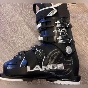 Women’s Size 25.5 Lange Ski Boots